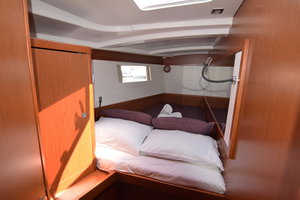 Oceanis 48 „Butterfly (A/C - Generator - 12 pax)“ – fotka 10