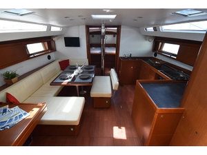 Oceanis 48 „Butterfly (A/C - Generator - 12 pax)“ – fotka 3