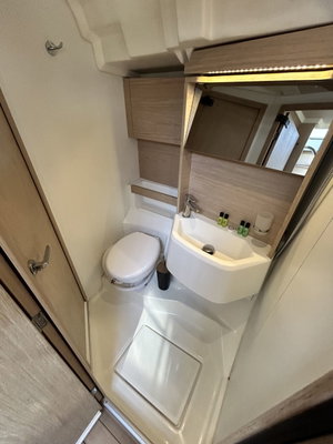 Oceanis 51.1 „Barracuda (Refit 2026 - A/C - Generator - Electric Heads - 12 Pax)“ – fotka 18