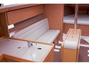 Dufour 350