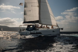 Dufour 37 „Tormenta (Available for Crewed Daily Charters Only)“ – fotka 11