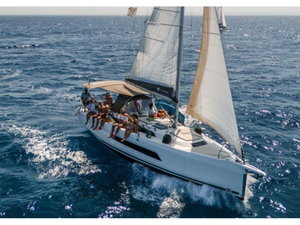 Dufour 37 „Tormenta (Available for Crewed Daily Charters Only)“ – fotka 1