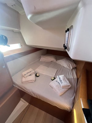 Sun Odyssey 469