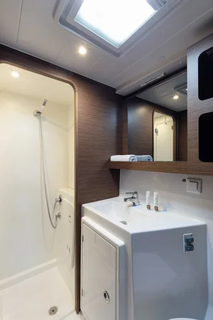 Lagoon 42 „Notorious“ – fotka 10