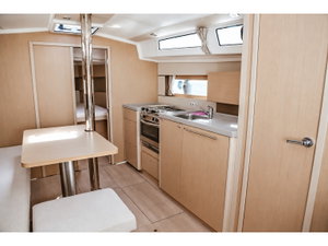 Oceanis 38.1 „Sea Wolf“ – fotka 3
