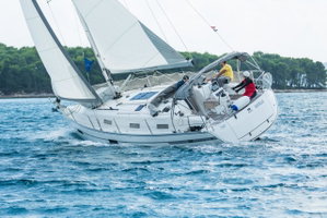 Bavaria Cruiser 36