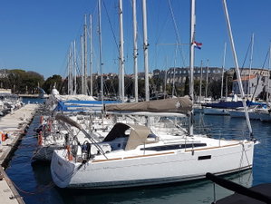 Sun Odyssey 349