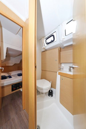 Oceanis 38 „One“ – fotka 5