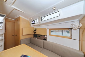 Oceanis 38 „One“ – fotka 21