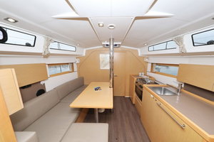 Oceanis 38 „One“ – fotka 3