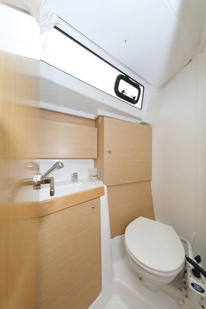 Oceanis 38 „One“ – fotka 37