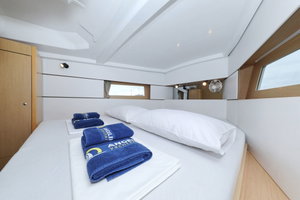 Oceanis 38 „One“ – fotka 32