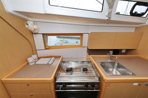 Oceanis 38 „One“ – fotka 6
