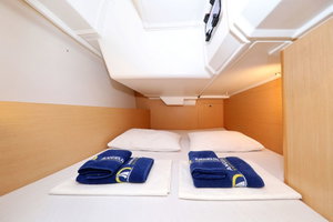 Oceanis 38 „One“ – fotka 26