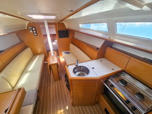 Sun Odyssey 33i „Energy“ – fotka 3