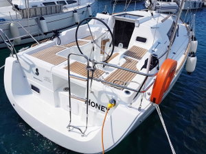 Oceanis 31 „Honey“ – fotka 6