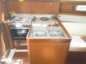 Oceanis 31 „Honey“ – fotka 18