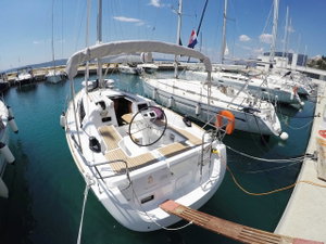 Oceanis 31 „Honey“ – fotka 2