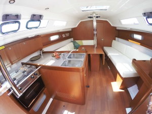 Oceanis 31 „Honey“ – fotka 3