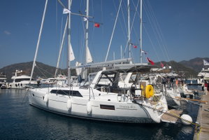 Oceanis 41.1 „Friends“ – fotka 1