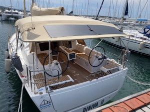 Dufour 382