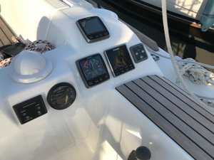 Dufour 382