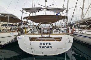 Oceanis 41 „Hope“ – fotka 1