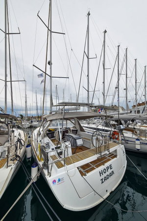 Oceanis 41 „Hope“ – fotka 2