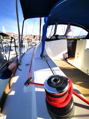Sun Odyssey 33i „Paola“ – fotka 9