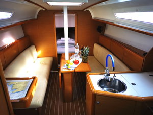 Sun Odyssey 33i „Paola“ – fotka 3