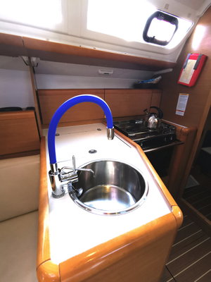 Sun Odyssey 33i „Paola“ – fotka 15