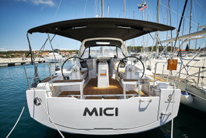 Oceanis 38.1 „Mici“ – fotka 2