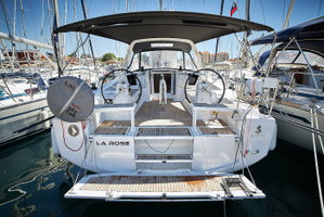 Oceanis 38.1 „La Rose“ – fotka 1