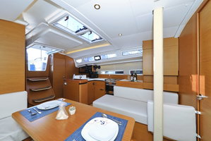 Sun Odyssey 410 „Diona“ – fotka 8
