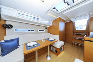 Sun Odyssey 410 „Diona“ – fotka 2