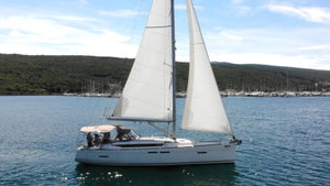 Sun Odyssey 419 „Happy Welcome“ – fotka 7