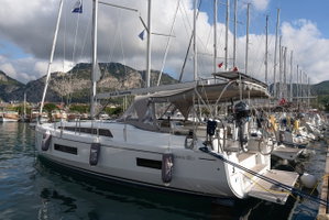 Oceanis 40.1 „Champagne“ – fotka 1