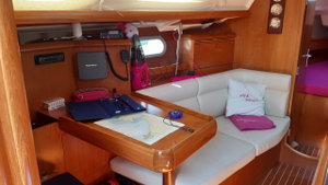 Sun Odyssey 37 „Pink Pearl“ – fotka 5