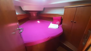 Sun Odyssey 37 „Pink Pearl“ – fotka 4