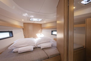 Bavaria C42 „Srna“ – fotka 4