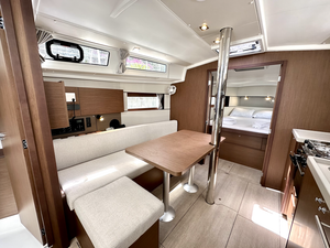 Oceanis 38.1 „Sail Bellatrix“ – fotka 12