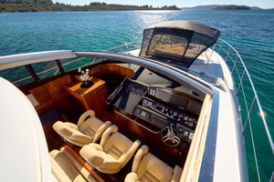 Sunseeker Predator 72 „Ghost“ – fotka 18