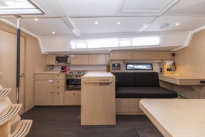 Bavaria C42 „Maraschino“ – fotka 23
