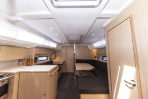 Bavaria C42 „Maraschino“ – fotka 3