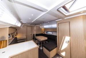 Bavaria C42 „Maraschino“ – fotka 16