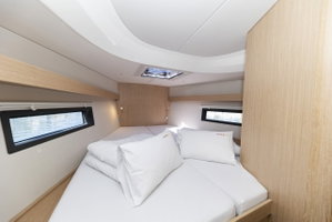 Bavaria C42 „Maraschino“ – fotka 4