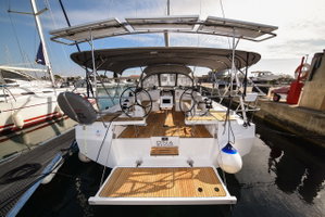 Bavaria C42 „Dna“ – fotka 1