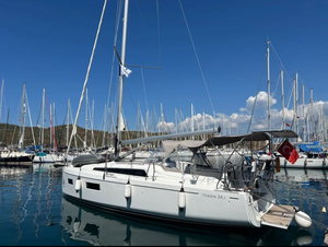 Oceanis 34.1 „Sail Lynx“ – fotka 1