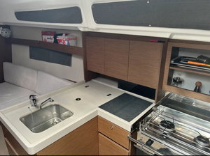 Oceanis 34.1 „Sail Lynx“ – fotka 12