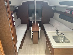 Oceanis 34.1 „Sail Lynx“ – fotka 3
